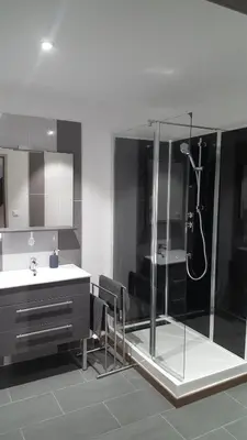 Salle de bains dans l'établissement La Villa Geiss
