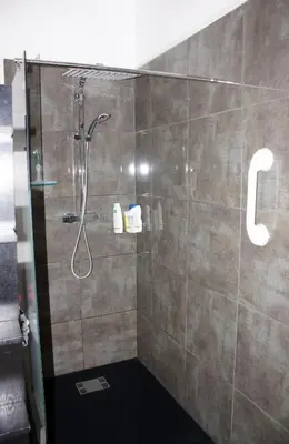 Salle de bains dans l'établissement La Bretonnière, Longère Picarde