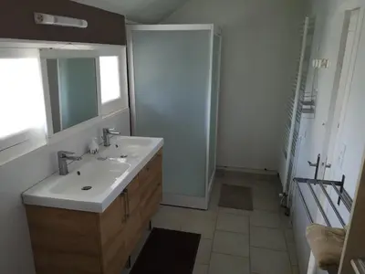 Salle de bains dans l'établissement Appartement Liartais - Accueil Chevaux - Horse Friendly