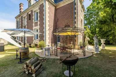 Barbecue disponible mis à disposition des clients de le B&B/chambre d'hôtes