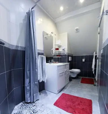 Salle de bains dans l'établissement Chateau de Quesmy