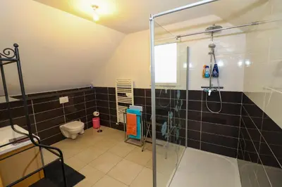 Salle de bains dans l'établissement Etape au Calme à 4Km du Centre de Reims