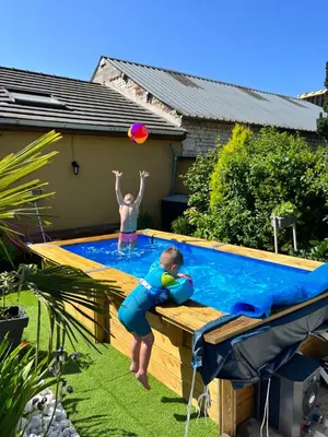 Piscine de l'établissement Gite Au Grenier Cosy ou située à proximité