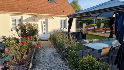 Jardin de l'établissement chez christian&astrid Next to Disneyland Paris
