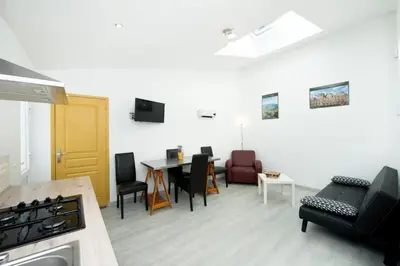 Télévision ou salle de divertissement dans l'établissement Gîte de vac's et d'affaires à Deville Secteur Monthermé - Ardennes