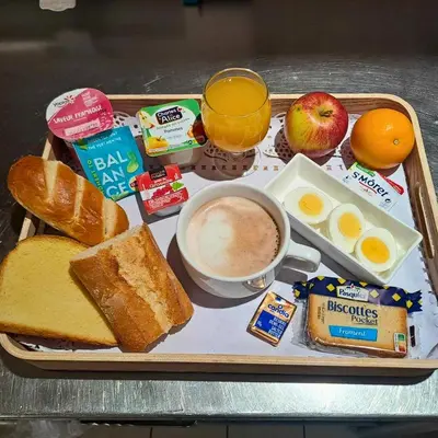 Nourriture dans l'hôtel ou à proximité