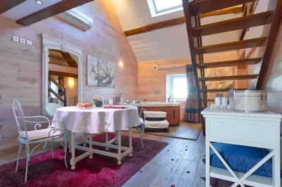 Coin salon dans l'établissement La Ferme Briarde