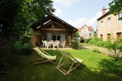 Jardin de l'établissement Gite THEYS Floing