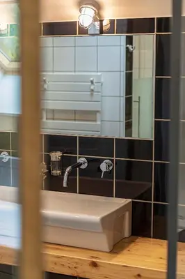 Salle de bains dans l'établissement LES OLIVANIES