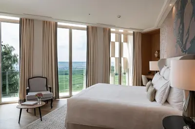 Un ou plusieurs lits dans un hébergement de l'établissement Royal Champagne Hotel & Spa