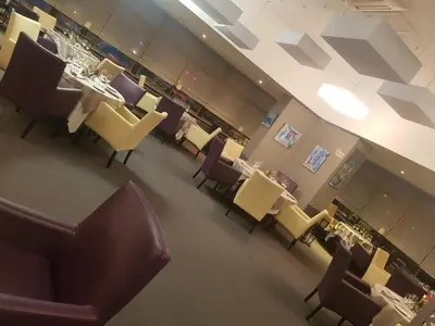 Restaurant ou autre lieu de restauration dans l'établissement Logis - Hôtel du Nord et Restaurant La Table d'Elisa