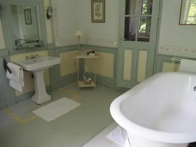 Salle de bains dans l'établissement Chateau de Juvigny