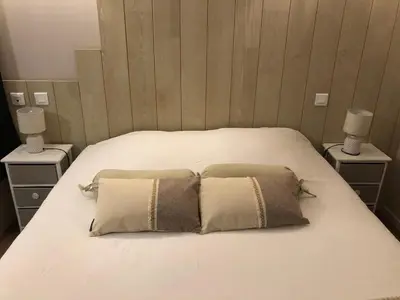 Un ou plusieurs lits dans un hébergement de l'établissement Hotel du Pot d'Etain
