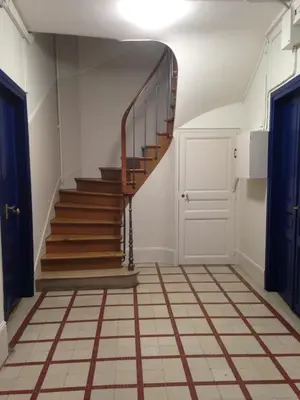 Plan de l'établissement Chambre chez l'habitant sur petite place