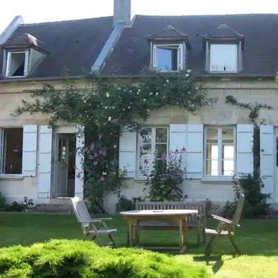 Mansion in Machemont with Private Garden
