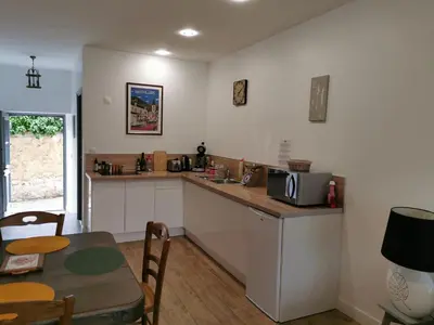 Cuisine ou kitchenette dans l'établissement Le Sarment - HAUTVILLERS