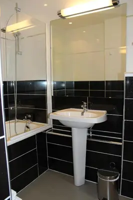 Salle de bains dans l'établissement Hôtel de la Meuse