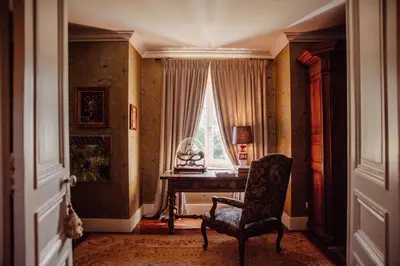 Coin salon dans l'établissement Château de Picheny