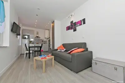 Cuisine ou kitchenette dans l'établissement Comme à la Maison - BELLEVUE