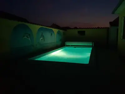 Piscine de l'établissement Charmant Studio en Champagne - Sparkling-Life ou située à proximité