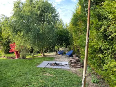Jardin de l'établissement Le Gîte du Puit des Granges