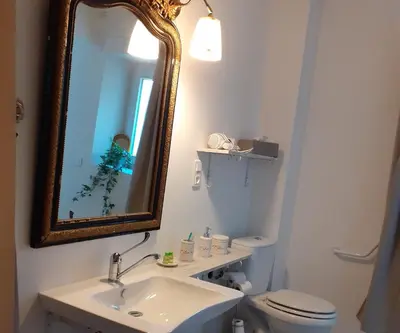 Salle de bains dans l'établissement Domaine La Garence