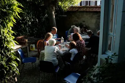 Clients de l'établissement La Grange en Champagne