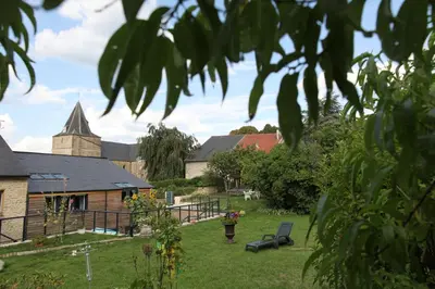 Jardin de l'établissement Gîte LES ARMINAUX