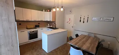 Cuisine ou kitchenette dans l'établissement LA MAISON DU MUGUET - Accueil Chevaux - Horse Friendly