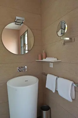 Salle de bains dans l'établissement Demeure Larmandier