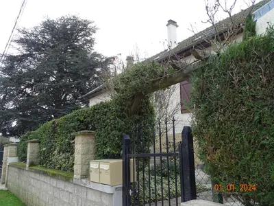 Jardin de l'établissement Gîte du Grand Cèdre