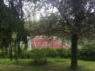 Tennis ou squash au sein de la maison de vacances ou à proximité