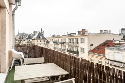 Balcon ou terrasse dans l'établissement CHIC B&B + Balcony - Hyper center