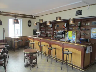 Salon ou bar de l'établissement L'ESPERANCE