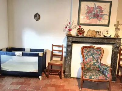 Coin salon dans l'établissement Maison charmante à Clairfayts avec terrasse accueillante