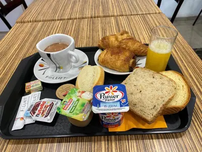 Nourriture dans l'hôtel ou à proximité
