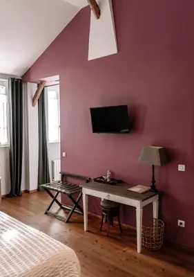Télévision ou salle de divertissement dans l'établissement Le Clos Corbier - Champagne Collard-Milesi