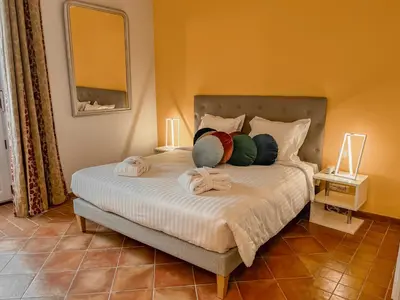 Un ou plusieurs lits dans un hébergement de l'établissement Hôtel Le Château Fort de Sedan
