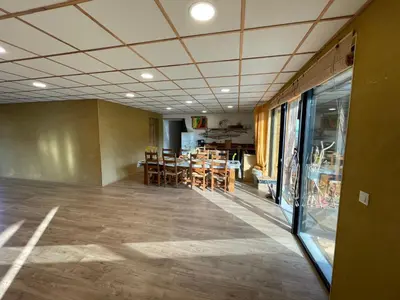 Restaurant ou autre lieu de restauration dans l'établissement Holiday home on farm (La Ferme du Tao)