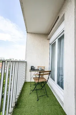 Balcon ou terrasse dans l'établissement Le Septième - Vue cathédrale - Saint Rémi