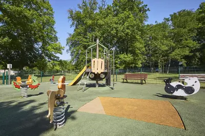 Aire de jeux pour enfants de l'établissement Campanile NATURE - Compiegne