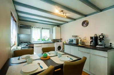 Cuisine ou kitchenette dans l'établissement GÎTE Le Moulineau