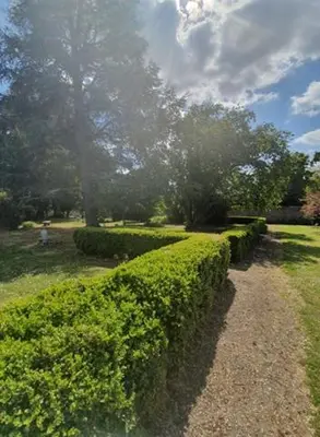 Jardin de l'établissement Chambres d'Hôtes des Rouets
