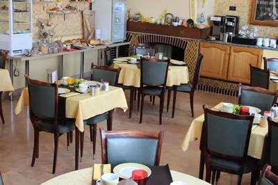 Restaurant ou autre lieu de restauration dans l'établissement Hotel Bristol
