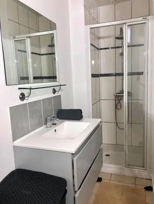 Salle de bains dans l'établissement Appartement Aventure à Épernay