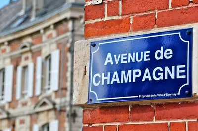 Certificat, récompense, panneau ou autre document affiché dans l'établissement Suite PREMIUM LE FIGARO 1