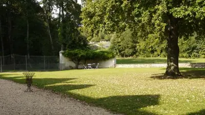 Jardin de l'établissement Gîte du Domaine du Ru
