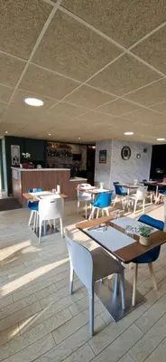 Restaurant ou autre lieu de restauration dans l'établissement Campanile Saint Quentin