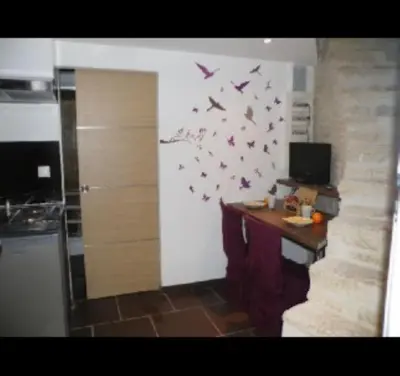Cuisine ou kitchenette dans l'établissement Gîte Lorengrain