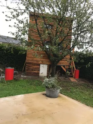 Jardin de l'établissement Cabane du hérisson